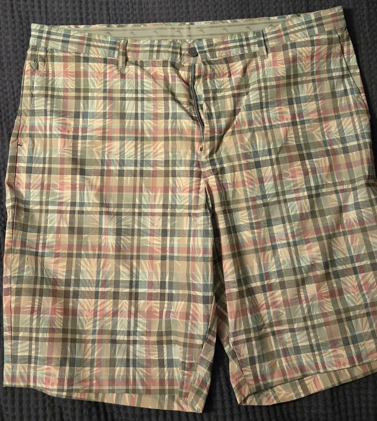 Tommy Bahama Men's Shorts - Pink/Green Plaid - Sz 42