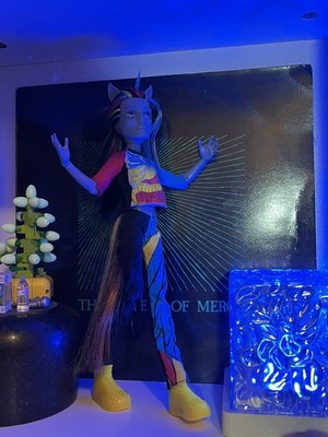 Monster High Puppe Neighthan Rot (2013)