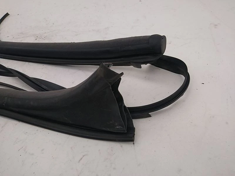Parabrisas delantero BMW 645ci 650i E63 E64 moldura sello meteorológico se adapta a 2004-2010 Foto 4 de 4
