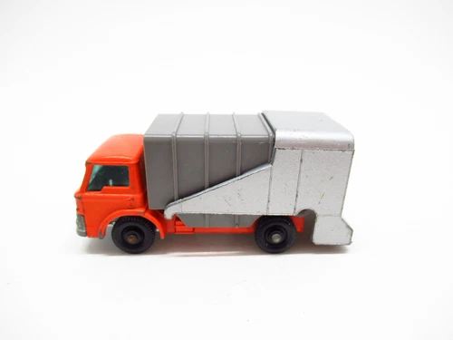 MATCHBOX LESNEY #7 REFUSE TRUCK #2
