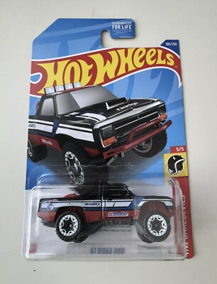2023 Hot Wheels Daredevils Regular Treasure Hunt  87 Dodge D100