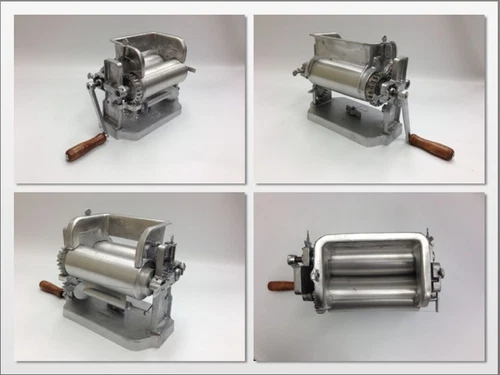Mexican Made Gonzalez Manual Flower/Corn Aluminum Tortilla Maker Roller Press