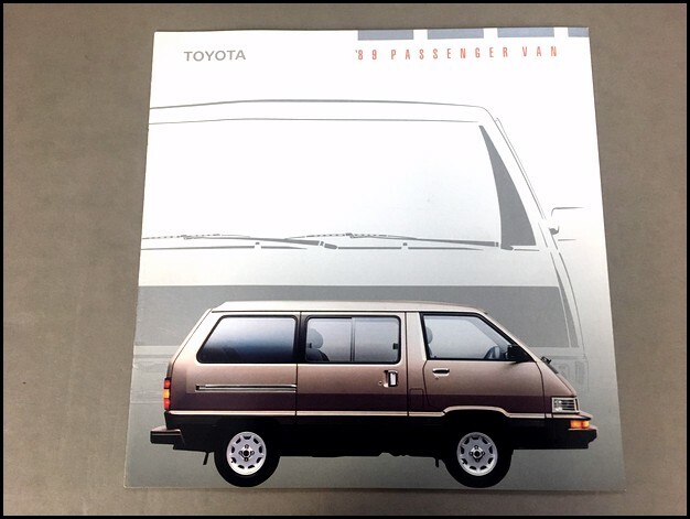 1989 Toyota Van LE 12-page Original Car Sales Brochure Catalog