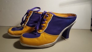 laker color shoes