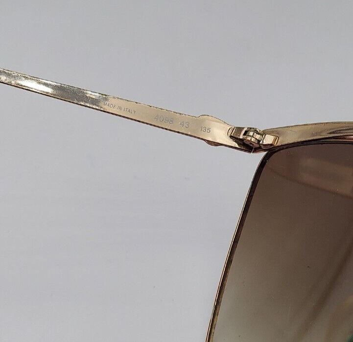 Vintage Saphira 4098 Red Gold Oval Cat-Eyed Metal Sunglasses Italy