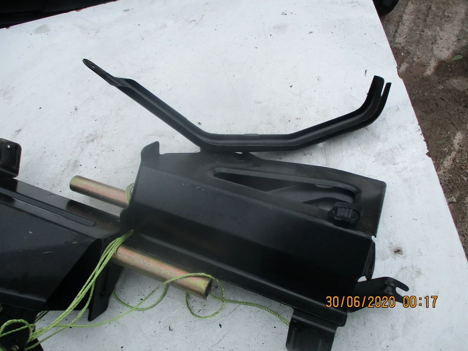 PEUGEOT 307 CC 307CC 2006 DRIVER PASSENGER SIDE FOLDING ROOF SUPPORT BRACKETS - Image 4 of 4