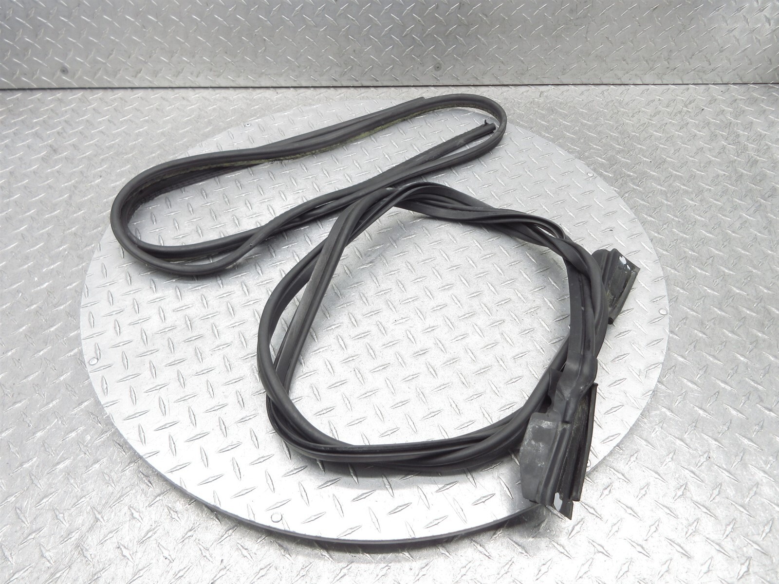 2008 Ferrari F430 Spider Convertible Roof Top Weather Strip Seal Gasket Liner