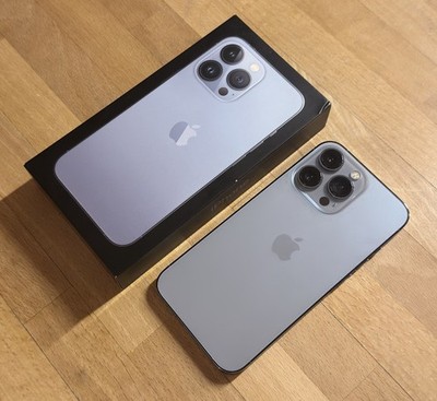 Apple iPhone 13 Pro - 128GB - Sierra Blue - Ohne Simlock - Zubehör