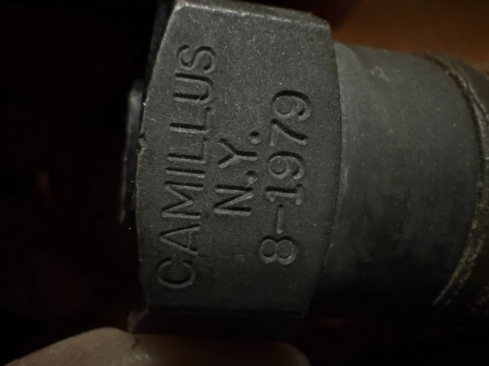 Vintage RARE Camillus 8-1979 Fixed Blade Fighting Knife. - Image 2 of 4