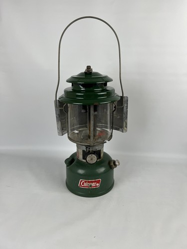 Vtg 1974 Green Coleman Two Mantle Lantern 220H Reflector With Red Handle Unteste