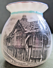 Thomas A' Becket's Cottage - W H Goss - Transfer Print - 45mm Bagware Vase