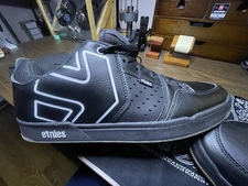 etnies skate shoes 13
