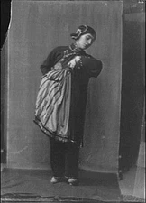 Morland,Saxone,Miss,costume,Chee Moo,Yellow jacket,portraits,Arnold Genthe,1913