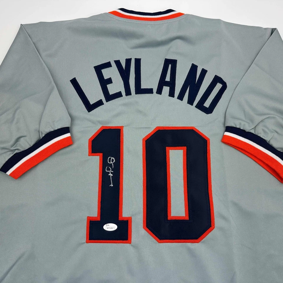 Autographed/Signed Jim Leyland Detroit Grey Baseball Jersey JSA COA - Image 2 of 4