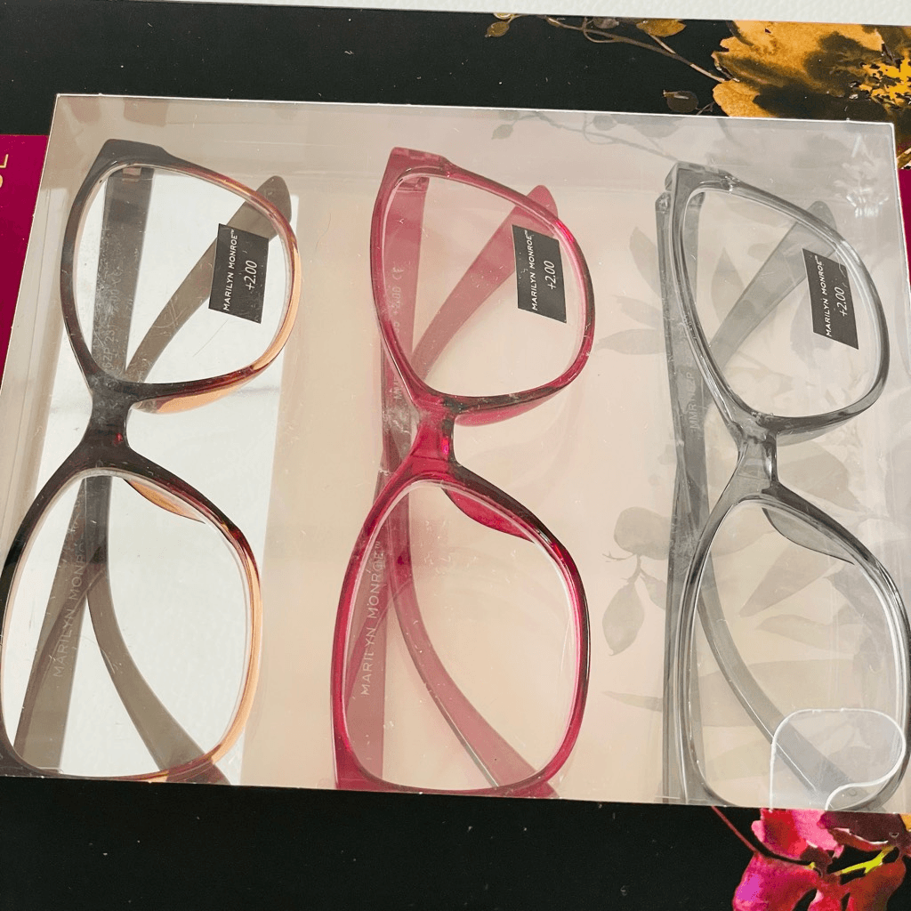 NWT 3 Pack 2.00 Marilyn Monroe Premium Reading Glasses Ombre  display picture 1