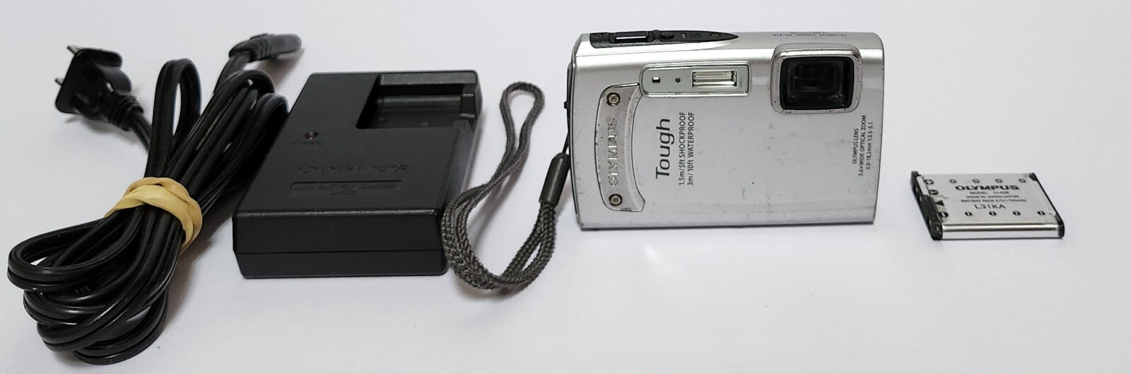 Olympus Tough TG-310 14.0MP Digital Camera Silver Tested W/ Battery & Charger