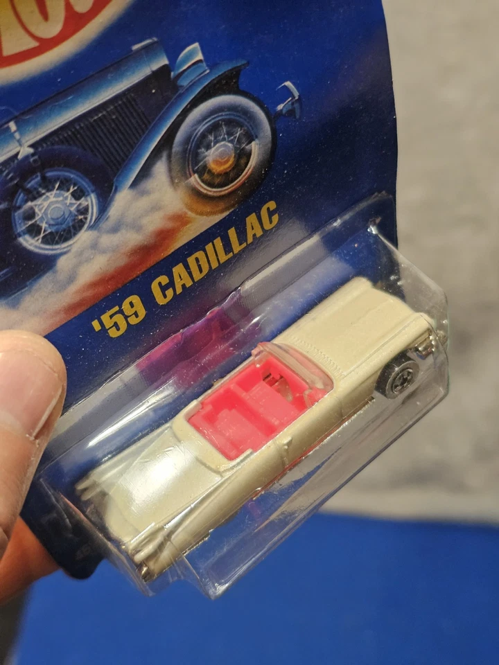 Cadillac #154 Mattel 1991 blanco convertible neumáticos de pared blancos Hot Wheels '59 Foto 3 de 4