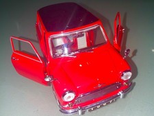 Exceedingly Rare NEW 1967 MORRIS Mk 1 MINI COOPER ‘S’ 1:24 BOXED, COA & DOCS.