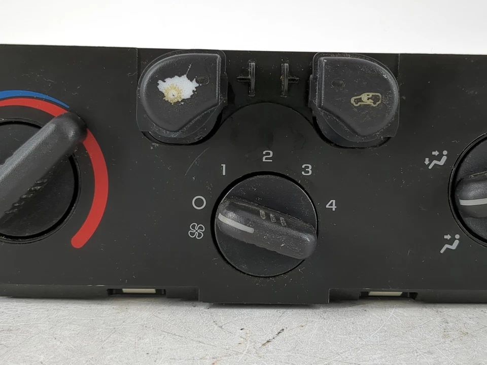 GMC Canyon 2004-2005 calefacción aire acondicionado techo control de clima 15858833 VP3OK Foto 4 de 4