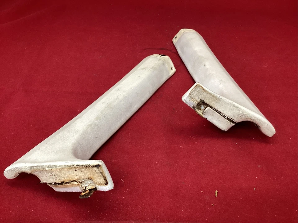 1968 1969 1970 Lincoln Continental Mark III JUEGO DE MOLDURAS DE PILAR INTERIOR TRASERO - L/R Foto 2 de 4