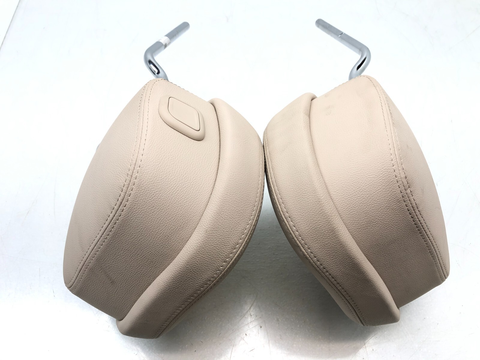 2014-2019 MASERATI GHIBLI S LEFT RIGHT FRONT SEAT HEADRESTS PAIR X2 OEM