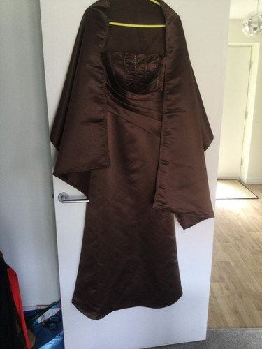 Brown satin full length bridesmaid dress with shawl size 4 to 6 - Picture 9 of 10