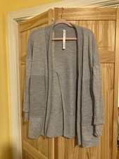 Lululemon Women  s Sit in lotus wrap Cardigan Size 4 Grey Wool Merino Athleisure