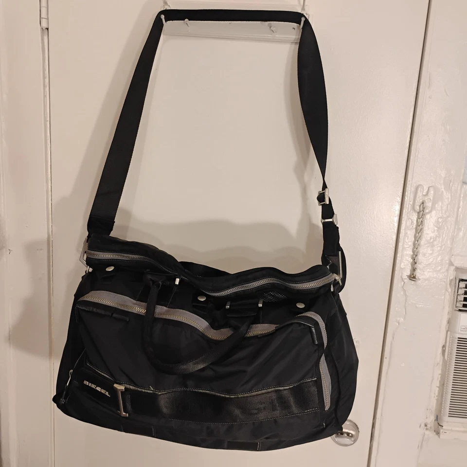 DIESEL Large Duffle-travel Black Mens Bag - Image 2 of 4