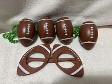 FOOTBALL GLASSES 1  NECKLACES 4 PLASTIC