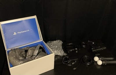 PSVR Bundle With Motion Controllers And Camera. Comes With Every Thing Pictured.
