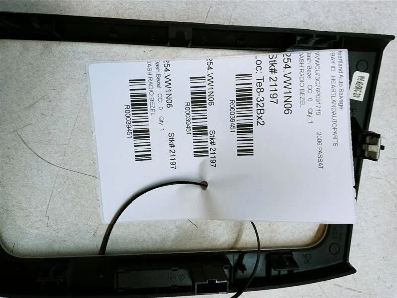 2006-2010 VOLKSWAGEN PASSAT CENTER DASHBOARD RADIO TRIM BEZEL OEM 3C0858069 - Image 3 of 3