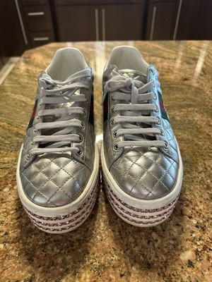Gucci Woman Sport Shoes Size 10 Made In Italy.  In Excellent Condition