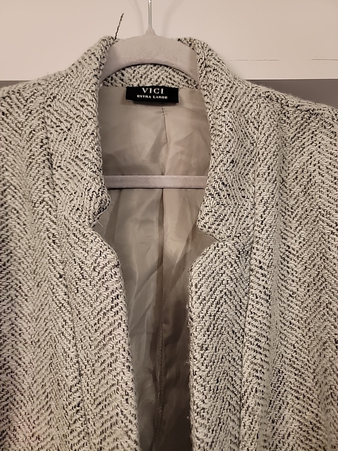 Structured, versatile gray herringbone coat from … - image 2