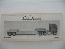 Lee Town HO Model Kit 432-3015: GMC Astro Tractor w/ 37’ Trailer
