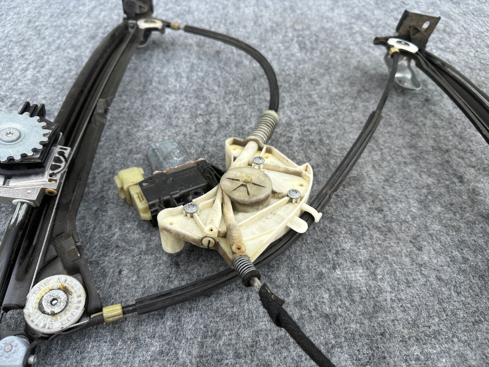 FRONT RIGHT WINDOW REGULATOR W/MOTOR OEM 67K 14-19 MASERATI QUATTROPORTE GTS