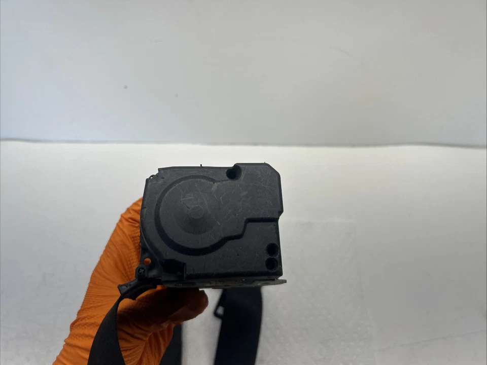 OEM Front Right Seat Belt Retractor FOR 2003 2004 2005-2008 BMW Z4 E85 33009759 - Image 4 of 4