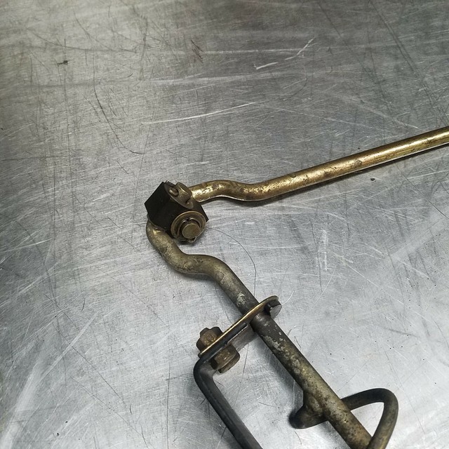 JOHN DEERE TRS21 WALK BEHIND SNOW BLOWER BRACKET PART M94589 for sale