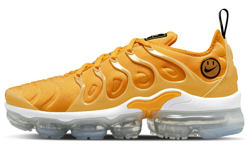NIKE AIR VAPORMAX PLUS 