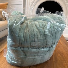 NEW MINKY Couture Spearmint Vienna Green Blanket 60x90 DBL 7170 BRAND NEW GIFT