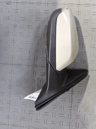 2016-2018 Chevy Malibu Passenger Side View Mirror Opt DWK w/o Memory