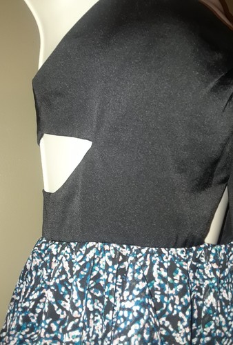 BCBGeneration schwarz ärmellos Schlüsselloch Akzent Ausschnitt Rüschen Hi Low Kleid Gr. 2 - Bild 4 von 6