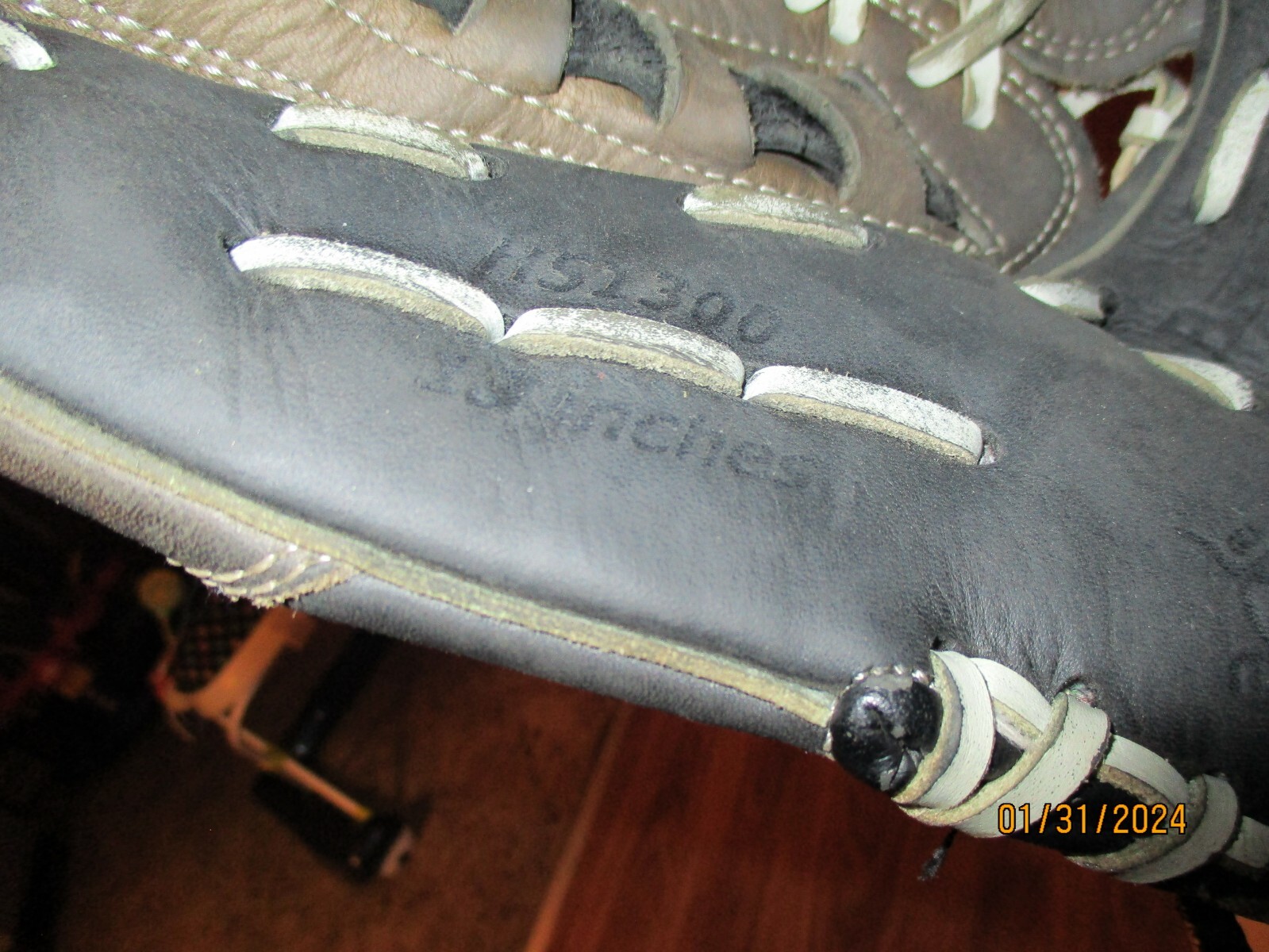 Louisville Slugger TPS HELIX Baseball Glove HS1300 13" Leather RHT