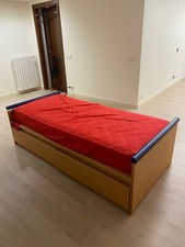 2 letti singoli legno chiaro con cassoni, materassi inclusi ortopedico e lattice