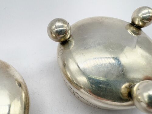 ANTIQUE / VINTAGE PAIR OF SILVERPLATE FOOTED SALTS CELLARS MUSTARD POTS TABLE - Picture 7 of 9