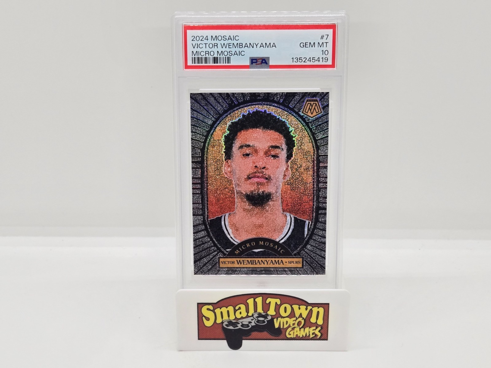 2024 Panini Mosaic Victor Wembanyama Micro Mosaic #7 Spurs PSA 10