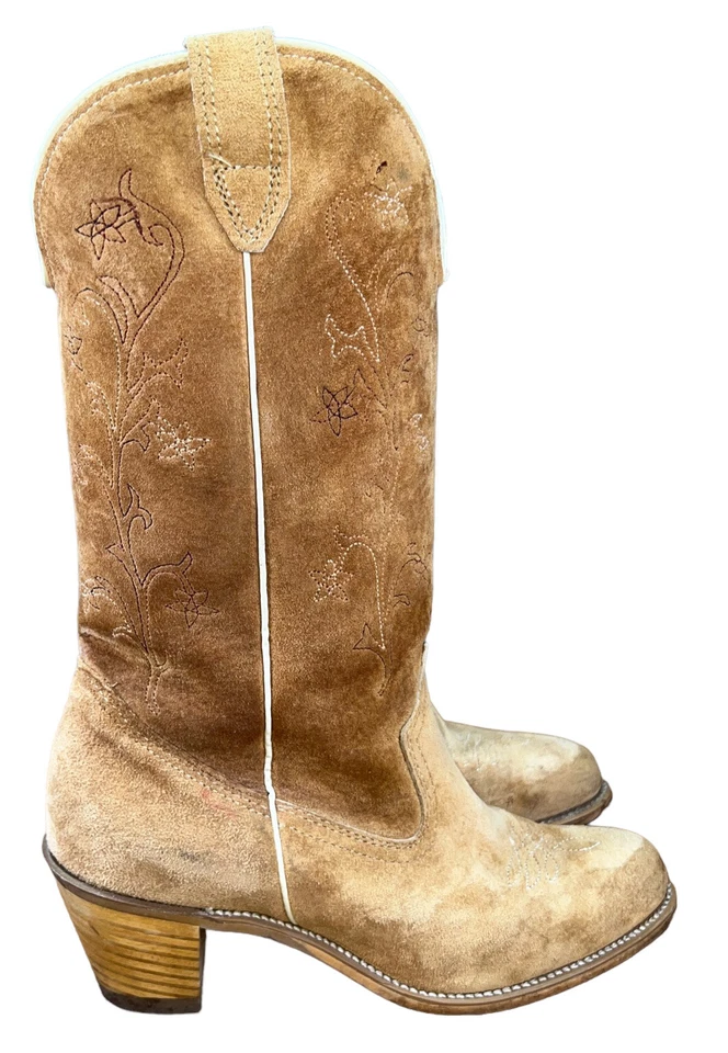 Vintage 80’s WOLVERINE Suede 2.5 in Heel Cowgirl Boots 9M #1950 - Image 2 of 4