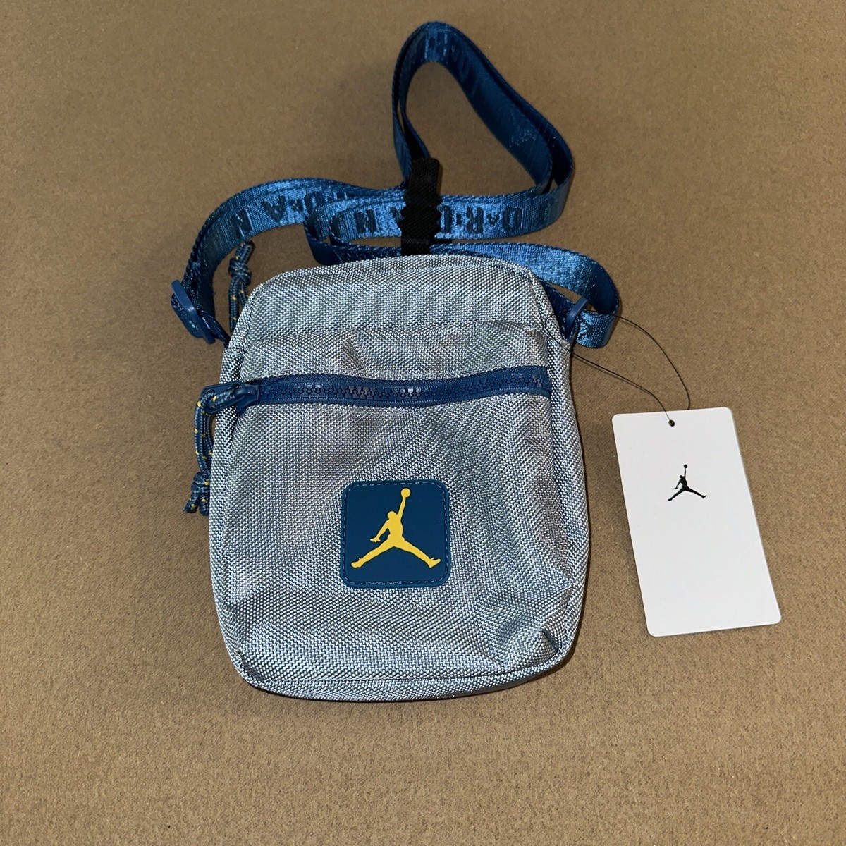 Nike Jordan Retro 11 Shoulder Crossbody Bag Black Red 9A0702