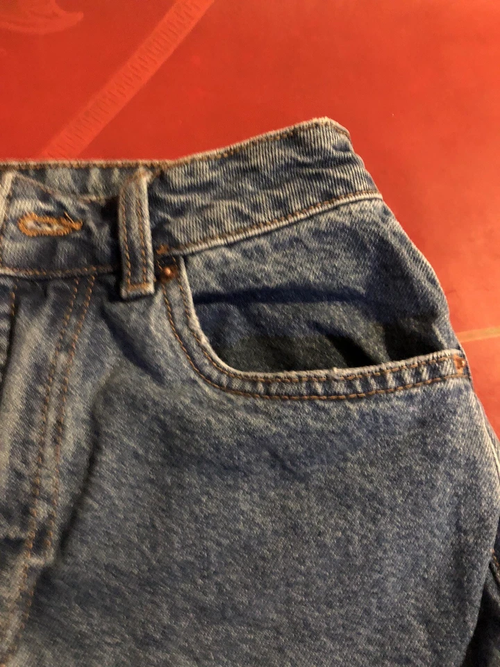 Pantalones cortos de mezclilla para mamá de cintura alta talla 4 DENIM CO 4” entrepierna Foto 3 de 4