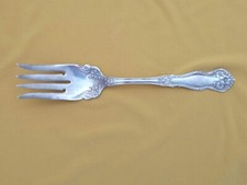 Vtg WM ROGERS & SON AA ORMNATE SERVING FORK ARBUTUS 1908 - Flower design