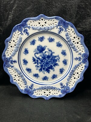 Cracker Barrel  Blue & White  Round 13  Torte Plate 